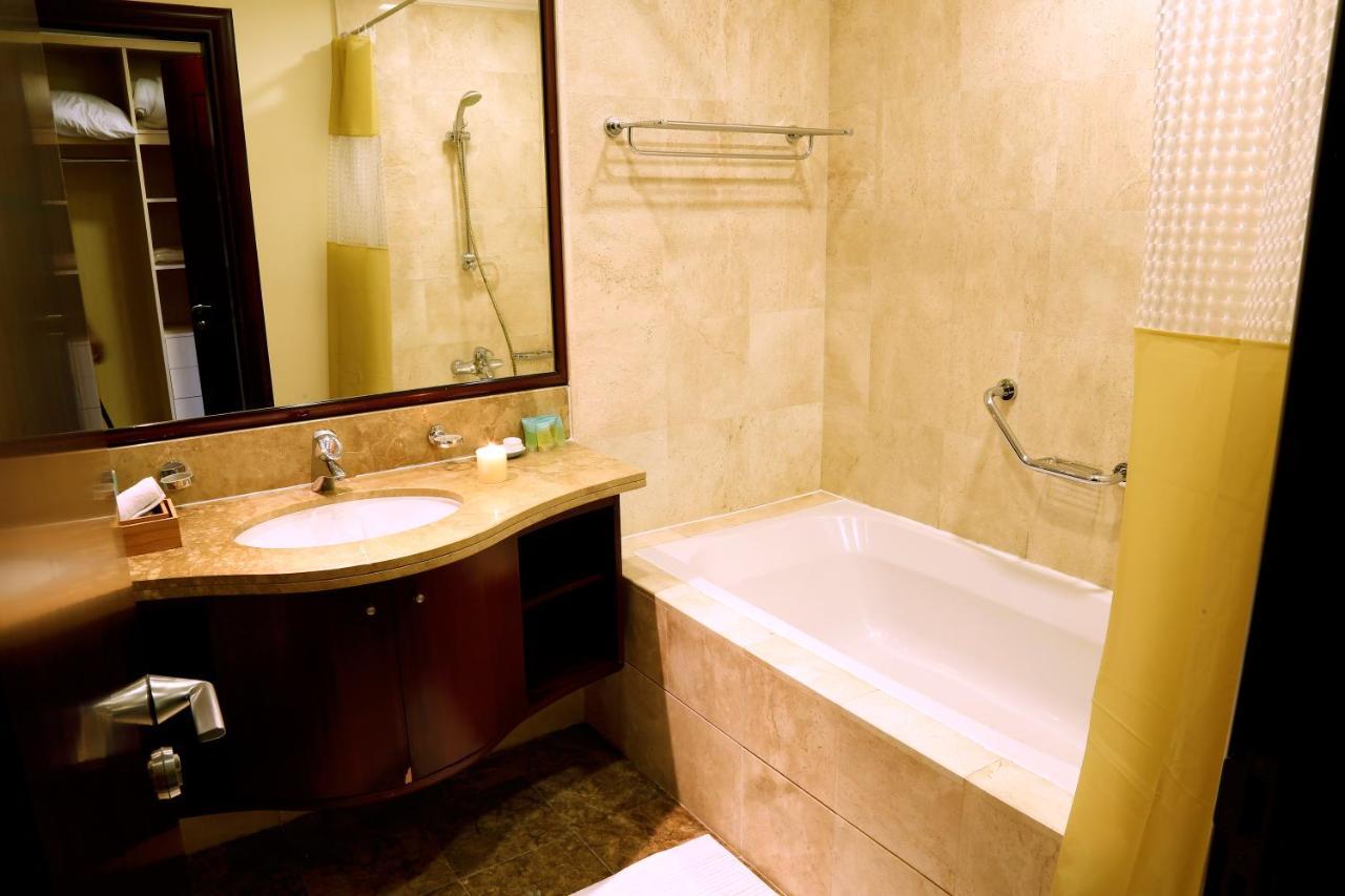 Bay Bliss At Palm Jumeirah With Free Beach Access Apartman Dubaj Kültér fotó